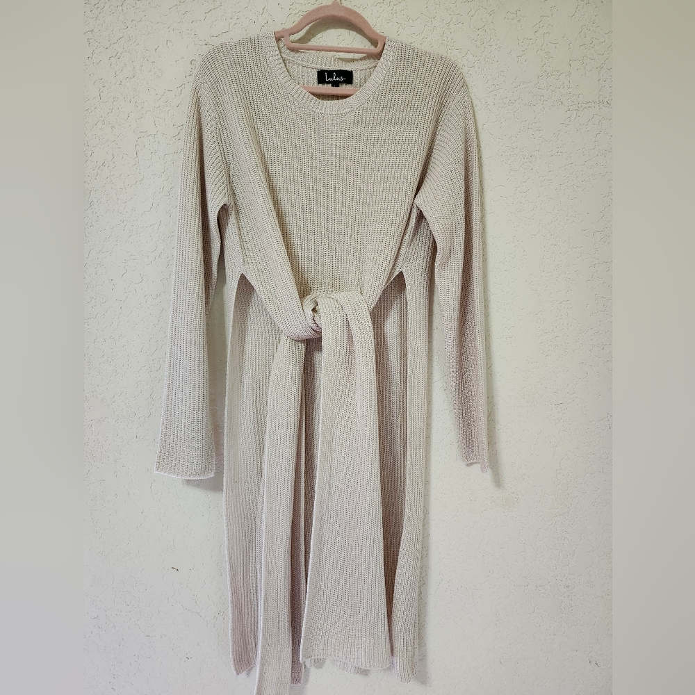 Lulus sweater